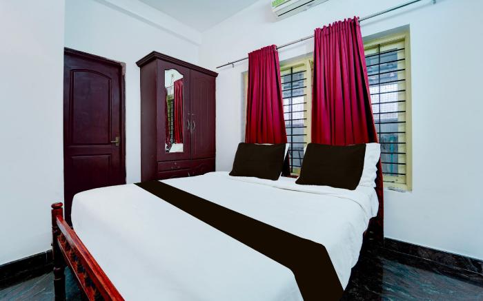 Hotel O Chembumukku Kakkanad