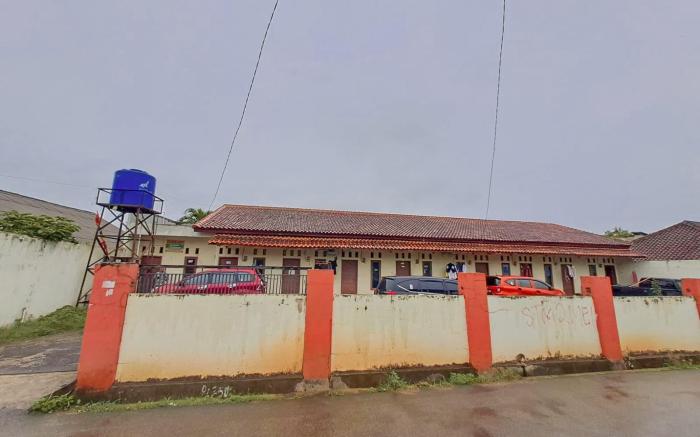 OYO 93590 Penginapan Palapa 10 Syariah