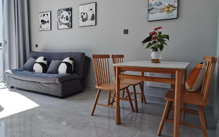 Panda ZuoKe Visitor Apartment / Xiongmao Zuoke Homestay