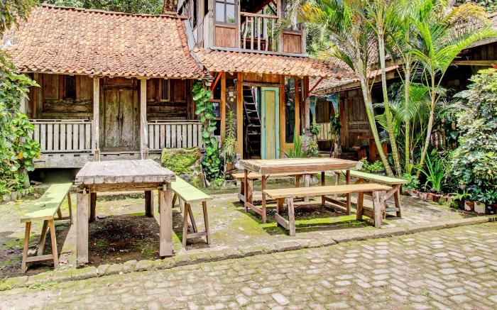 OYO Homes 93598 Omah Baturan Syariah