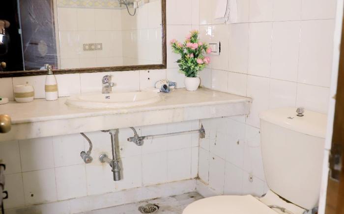 Fortune Home Service Apartment,2Bhk, D-198,Saket