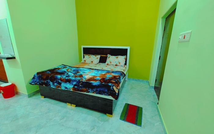 Akash Paying Guest House 