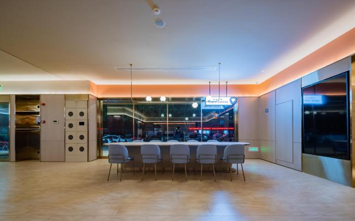 Hanting Hotel Xi'an Xixian New District Jinghe New City Chongwen