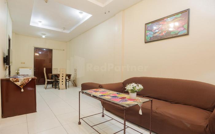 SRB near Mall Ciputra CIbubur Mitra RedDoorz