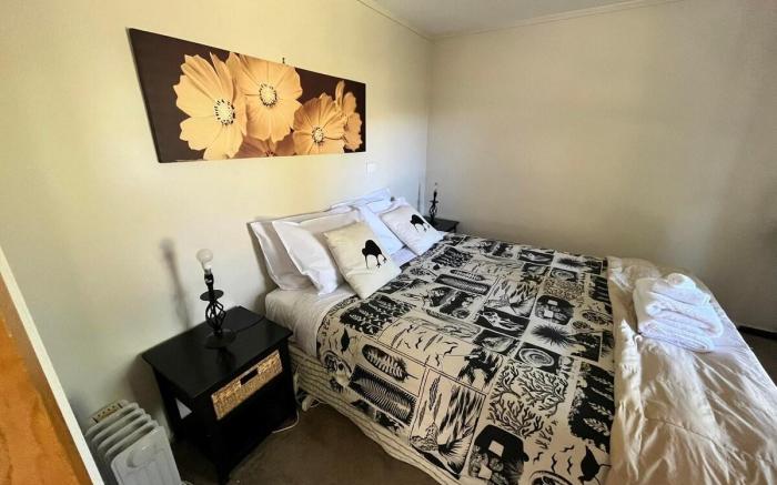 Garden Tower Beside the Lake - Ground Floor Studio