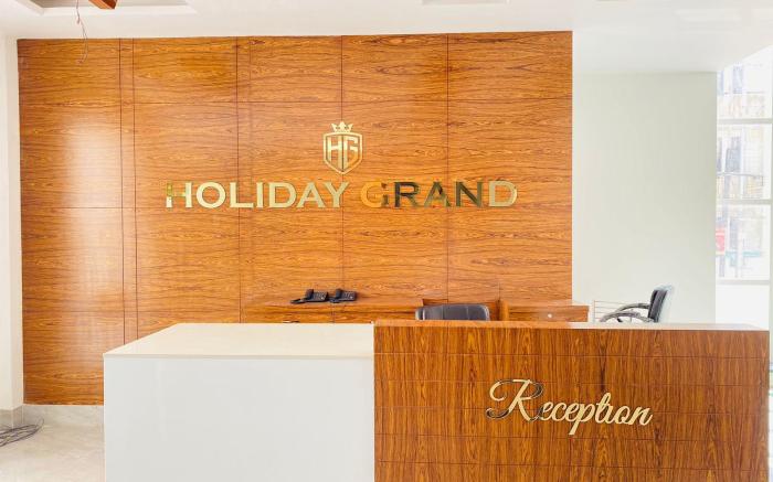 Hotel Holiday Grand
