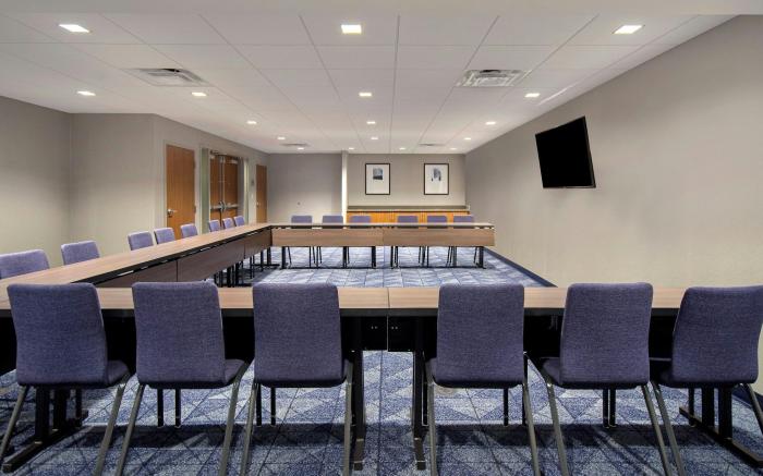 Courtyard by Marriott Cincinnati Airport