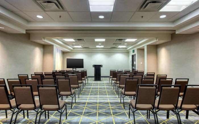 Holiday Inn & Suites Atlanta Airport North By IHG