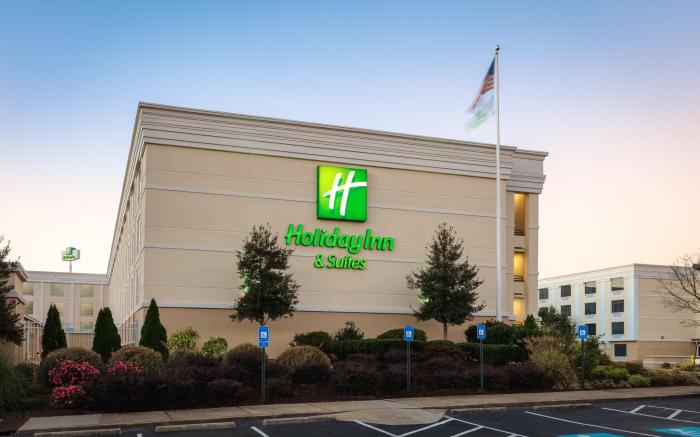 Holiday Inn & Suites Atlanta Airport North By IHG
