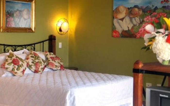 Guayabo Lodge