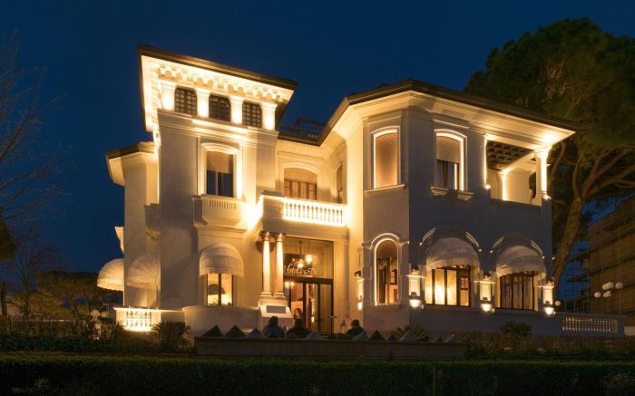 Hotel De La Ville