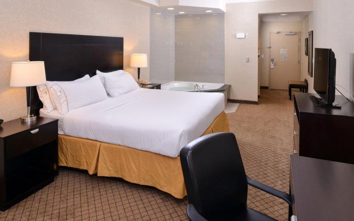 Holiday Inn Express & Suites Halifax Airport By IHG