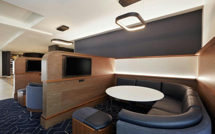 Courtyard by Marriott St Louis Downtown West