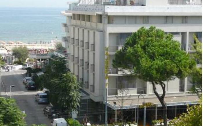 Hotel Majorca sul Mare in centro a Riccione con Area Fitness