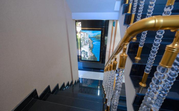 Elysium Deluxe Suites 