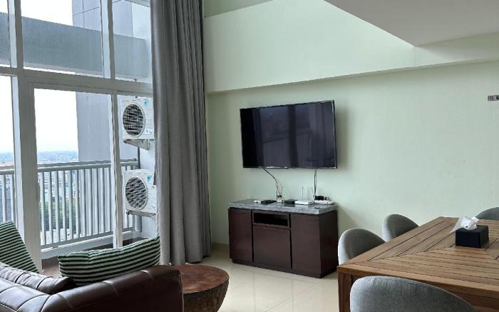 THE REIZ CONDO LOFT