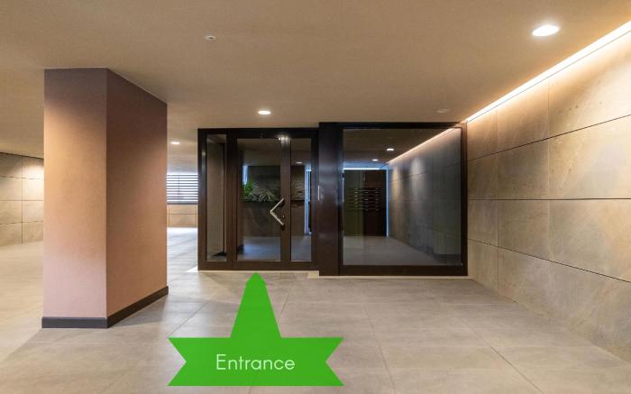 Central 2br Apartment  Private Parking  Long Term Welcome