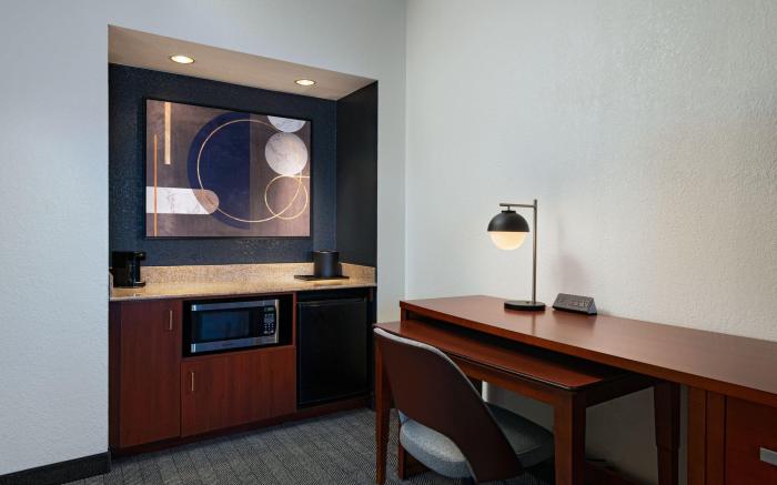 Courtyard by Marriott Dallas Plano Parkway at Preston Road