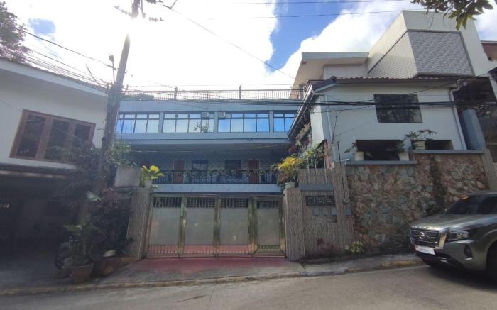 RedDoorz @ Divinagracia Homestay Tagaytay