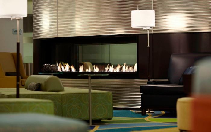 Montreal Airport Marriott In-Terminal Hotel