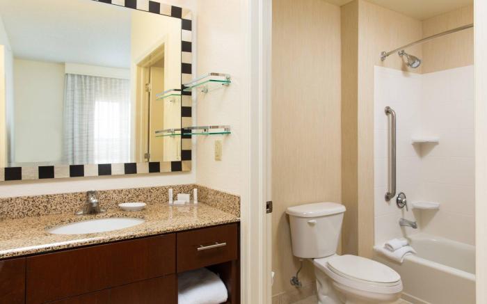 Residence Inn by Marriott Kansas City Airport