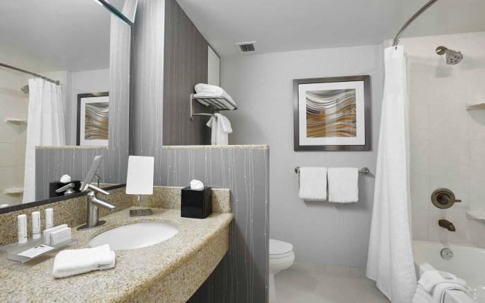 Courtyard by Marriott Toronto Brampton