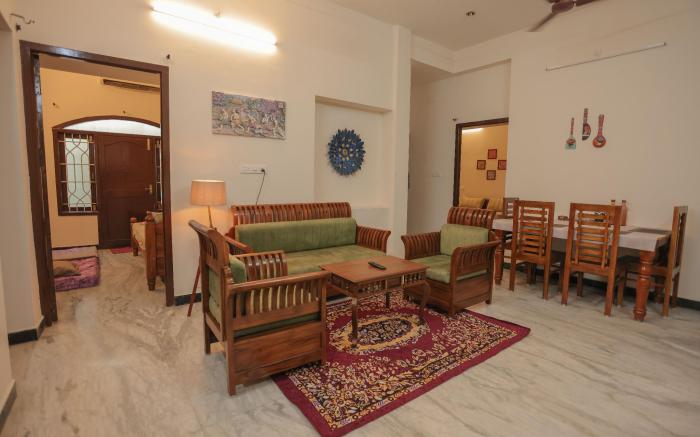 Comfy 2BHK Near Rock Beach