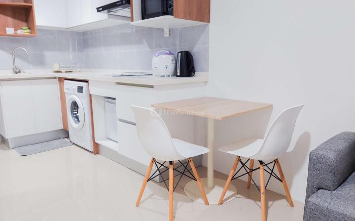 Cozy 1BR Tamansari Bintaro Mansion Apt By Travelio