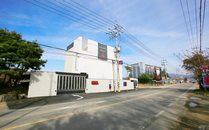 Yangpyeong Show Hotel