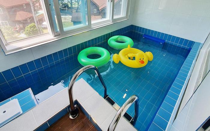 Ciao Bella Kids Pool Pension