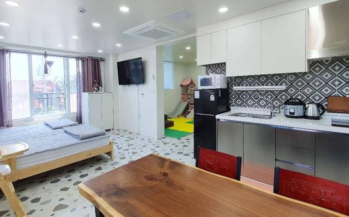 Ciao Bella Kids Pool Pension