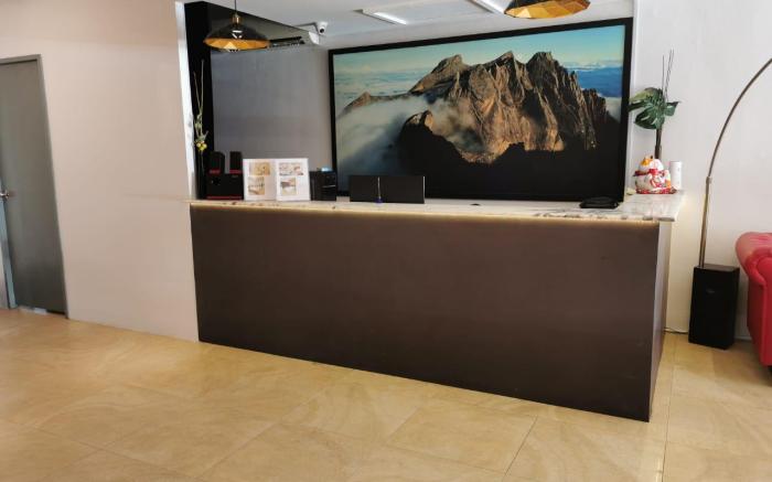 KINGSMAN BOUTIQUE HOTEL