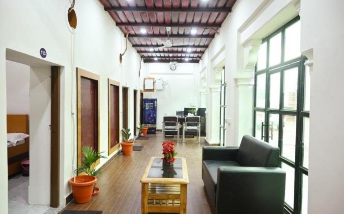 The Hotel Ambassador Inn