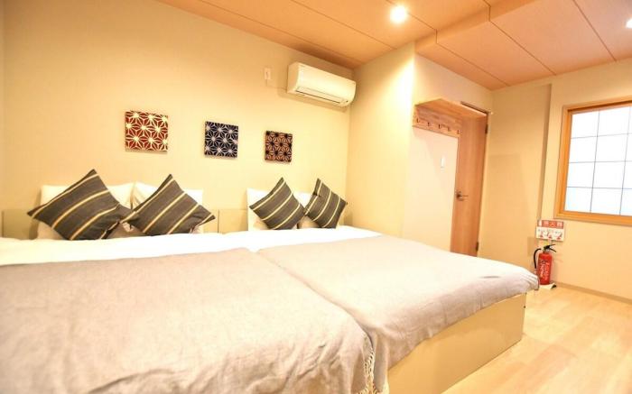 Tamatsukan, Walk Tsuruhashi 7 mins/Namba 6 mins