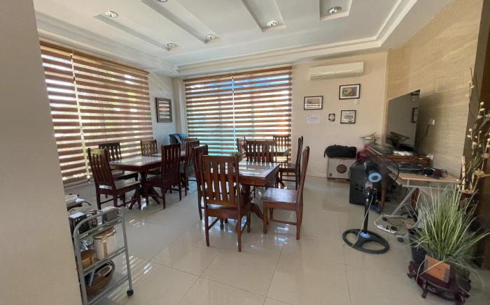Argao Seabreeze Hotel powered by Cocotel