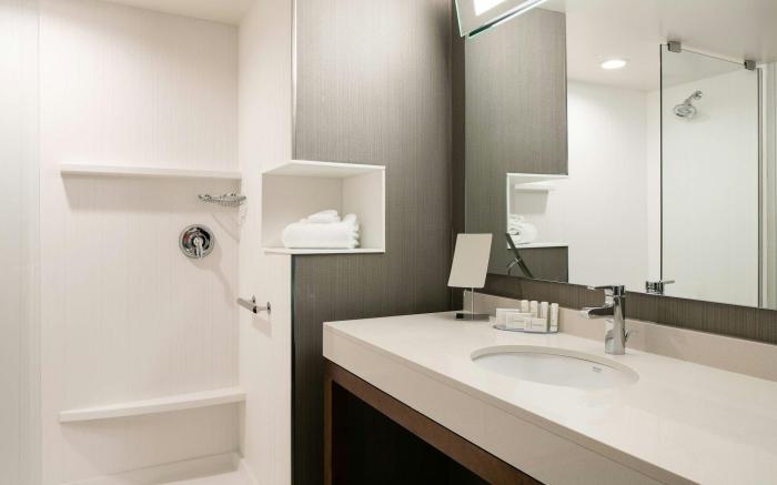 Courtyard by Marriott Omaha Bellevue at Beardmore Event Center