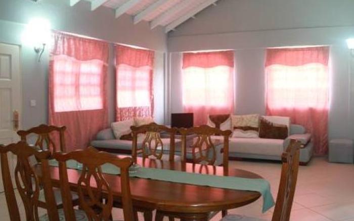 Rejens Hotel