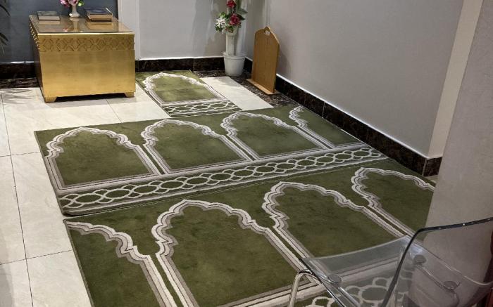 لاند مارك للشقق المخدومه