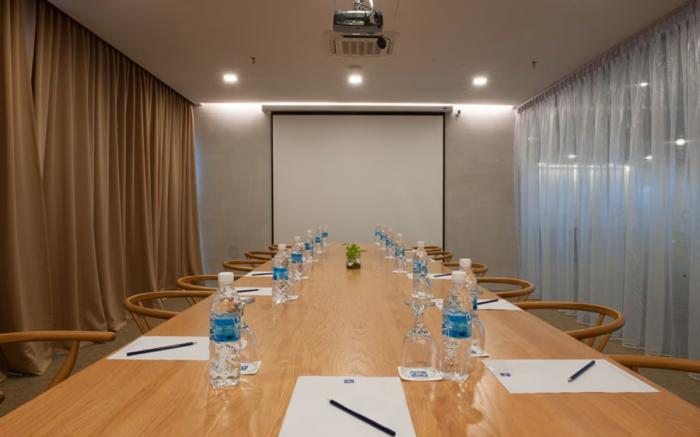 Ber-Santai at Sky Hotel Suite