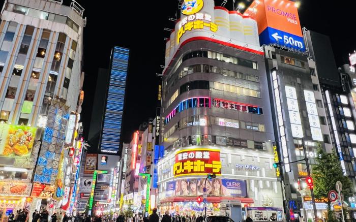 TokyoShinjuk Station800meterskabukicho2minutes602