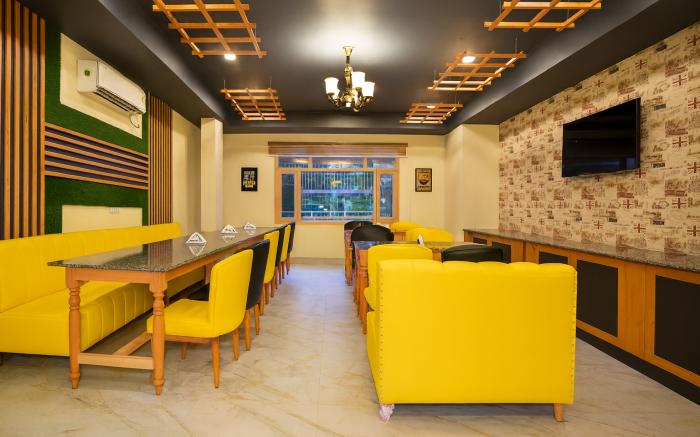 Hotel Pawan Regency - Best Mountain View Hotel in Mcleodganj