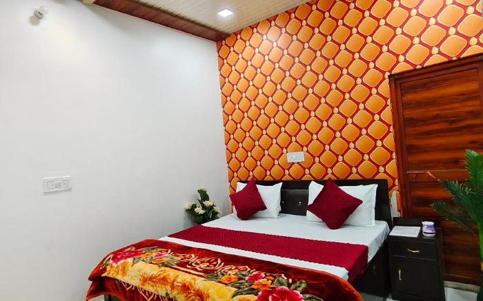VASANT VIHAR HOME STAY INN