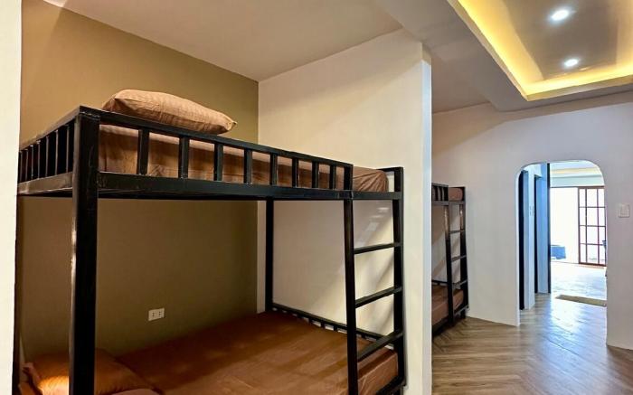 Solstice Suites- Ryan Suite (good for 12-13 pax)
