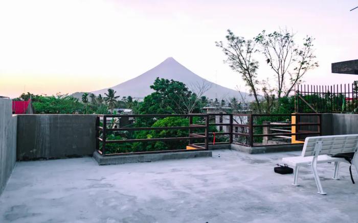 ROOM 3 Mayon Majestic Homestay
