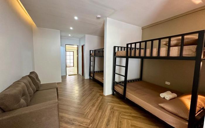Solstice Suites - Sebastian Suite (8 pax)