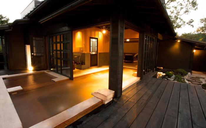 Kurokawa Onsen Gosho Gekkoju