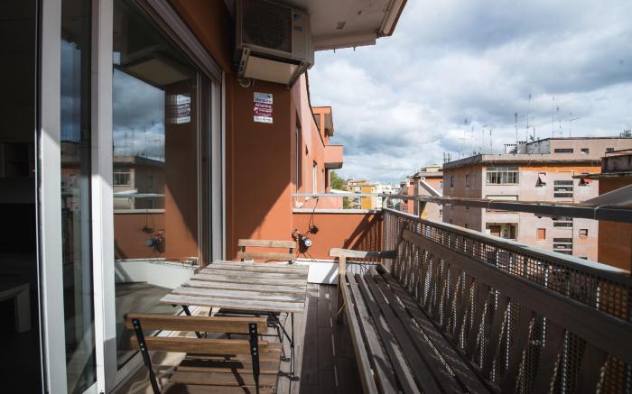 Time 4 Rome in Rome with 1 bedrooms and 1 bathrooms