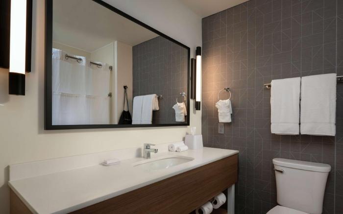 Spark by Hilton Houston Bush Intercontinental Airport