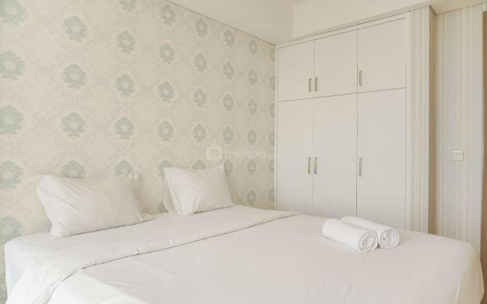 Cozy Modern Look 1BR Gold Coast Apt By Travelio