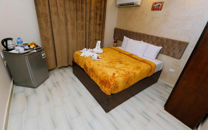 Pyramid Pinnacle: Exclusive Accommodations in Giza